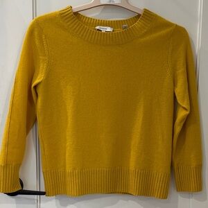 Vince Mustard Crew Neck Sweater 100% cashmere 3/4 sleeve